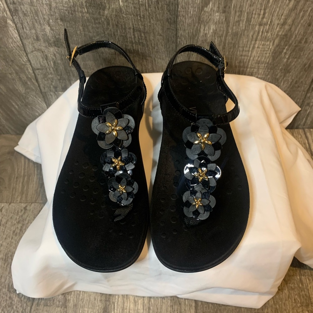 Vionic Paulie Black Gold Floral Thong sz 9